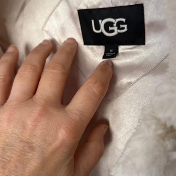 UGG Off-White Sherpa Jacket - Picture 3 of 4